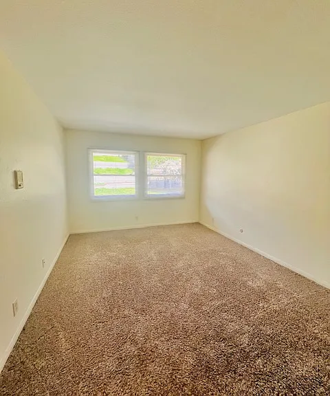 2441 Dresden Pl — Photo 35