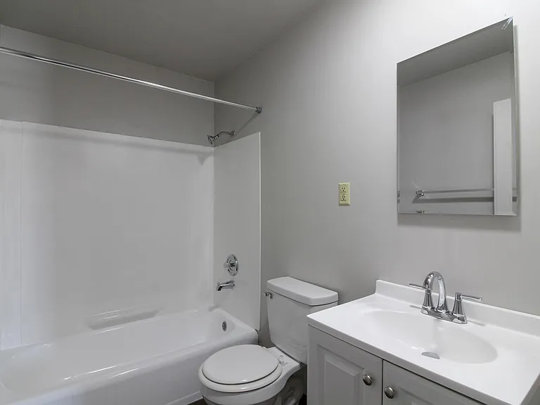 1907 Hood Ave — Photo 11