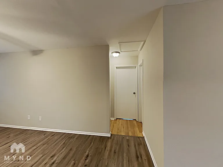 400 Lady Guinevere Way — Photo 4