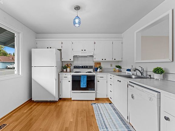 3rd image of 5290 SW Colony Ct
