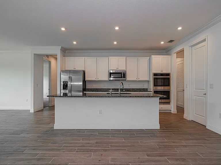6220 Arcadia Sq — Photo 9