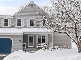 8 Applewood Ln, Pittsfield, MA 01201