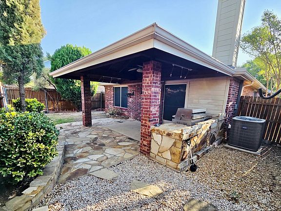 4th image of 905 Palomino Dr
