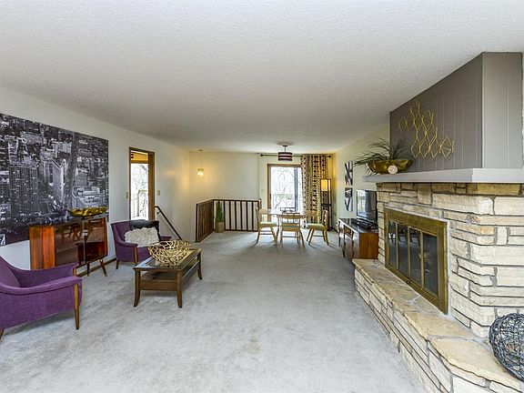 5th image of 644 30th Street Dr SE