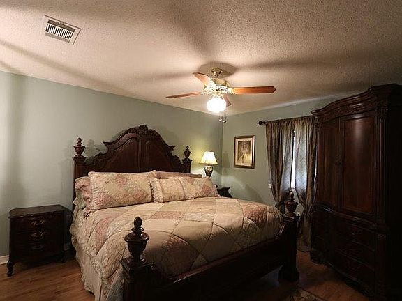 5th image of 12 Ashland Dr