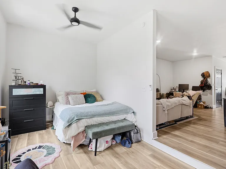 4745 Butler St #3 — Photo 9
