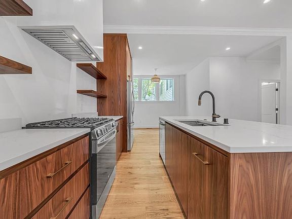5th image of 180 Grattan St