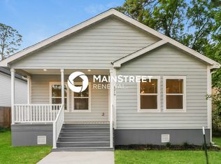 8219 Crestview Dr, Houston, TX 77028