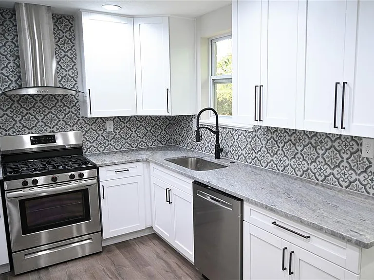 509 Herchel Dr — Photo 16