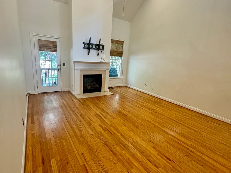 2303 Adams Dr NW — Photo 12