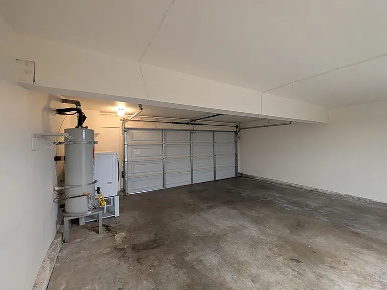 10051 Topanga Canyon Blvd #15 — Photo 34