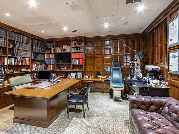 2nd image of 535 Park Ave #M