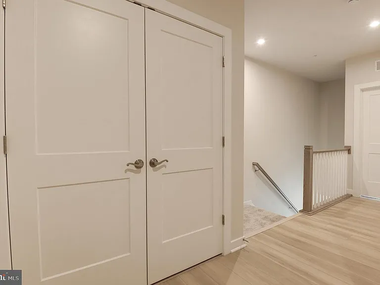 43798 Middleway Ter — Photo 22
