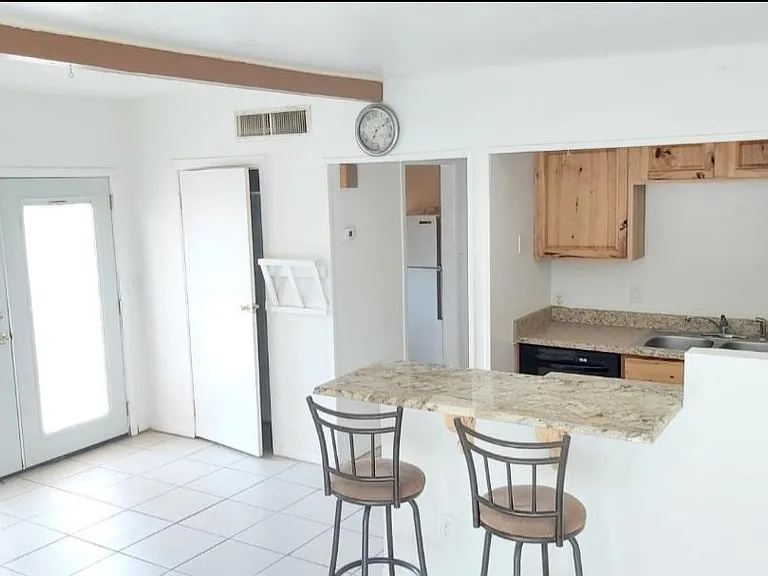 4009B N Tyndall Ave #A — Photo 2