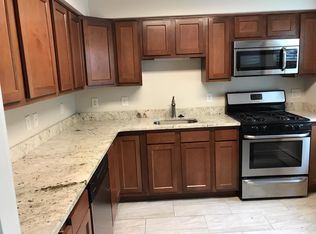 3024 Kinmont St, Cincinnati, OH 45208