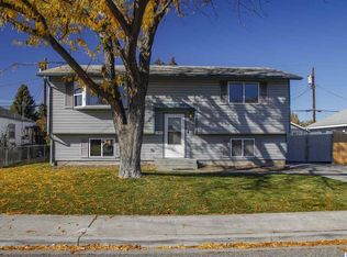 505 Rossell Ave, Richland, WA 99352
