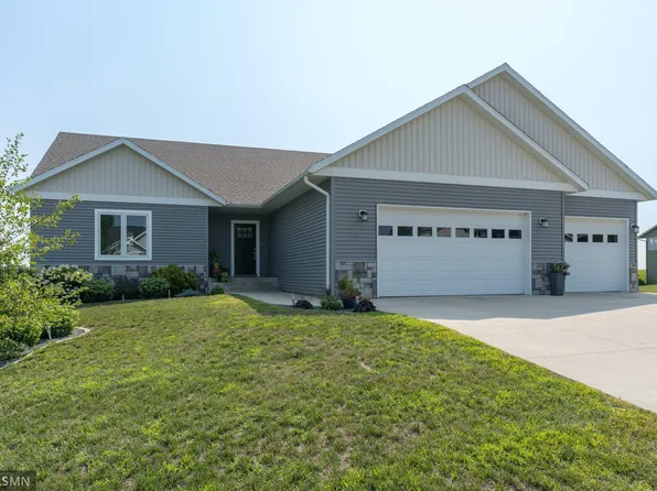 813 Wels Ct, Nicollet, MN 56074