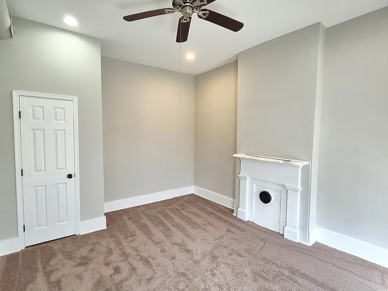 2820 Q St — Photo 2