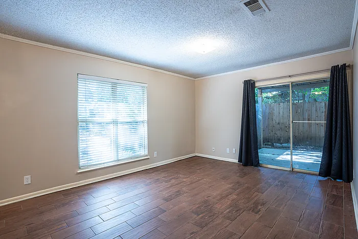 9104 Quail Creek Dr #B — Photo 6
