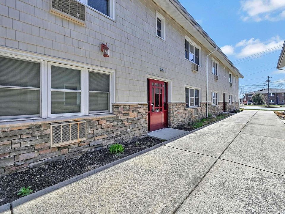1st image of 490 Main Street #B5