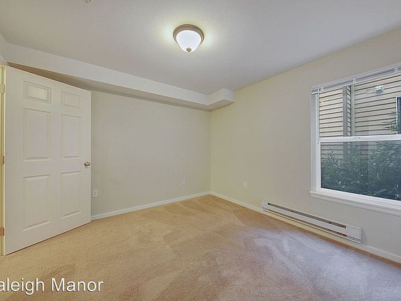 5th image of 12000 15th Ave NE APT 206