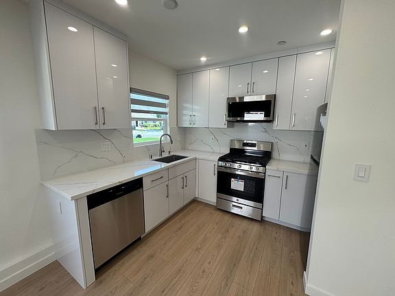 5th image of 1816-1818 Rosita Ave #100