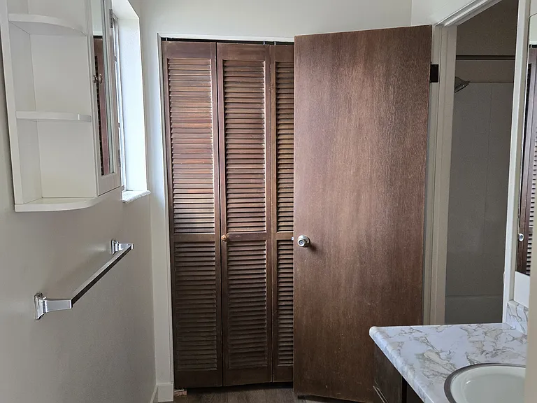 1967 E Parkridge Dr — Photo 15