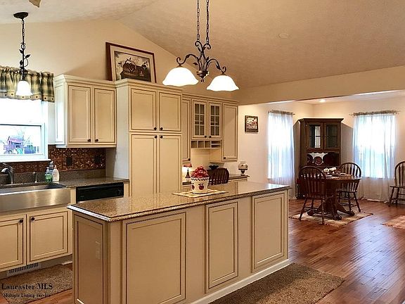 5th image of 2676 Prairie Grass Ave