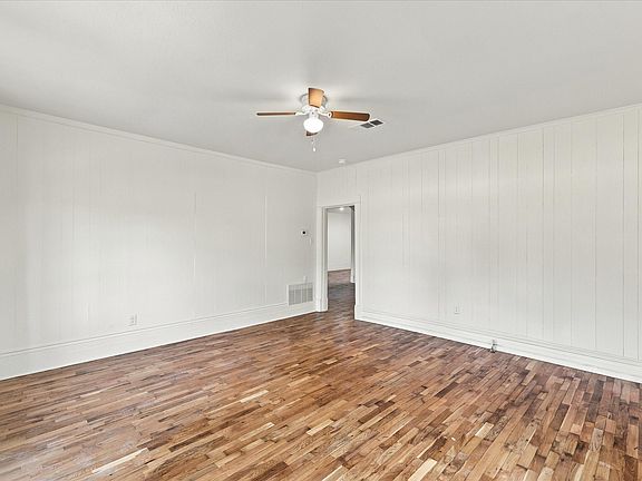 5th image of 401 S Gardner St