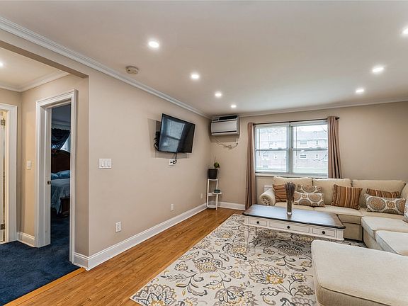 5th image of 268-14 81st Ave
