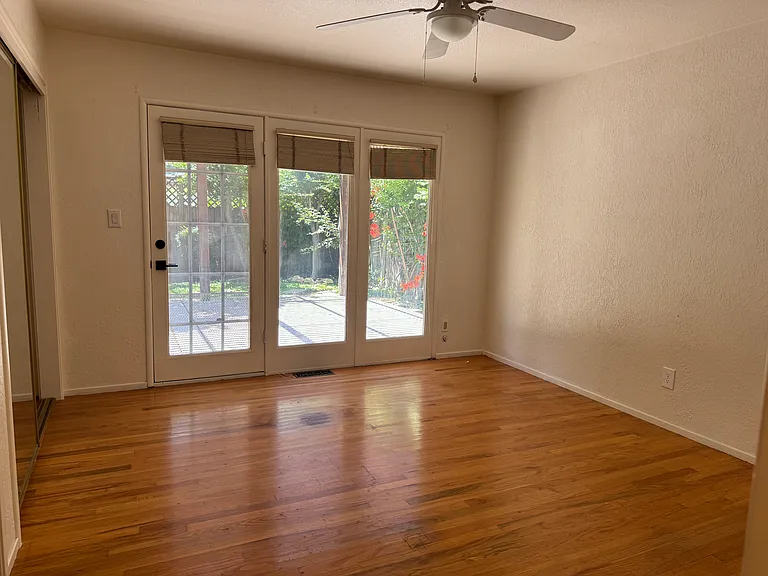 357 Birchwood Ct — Photo 32