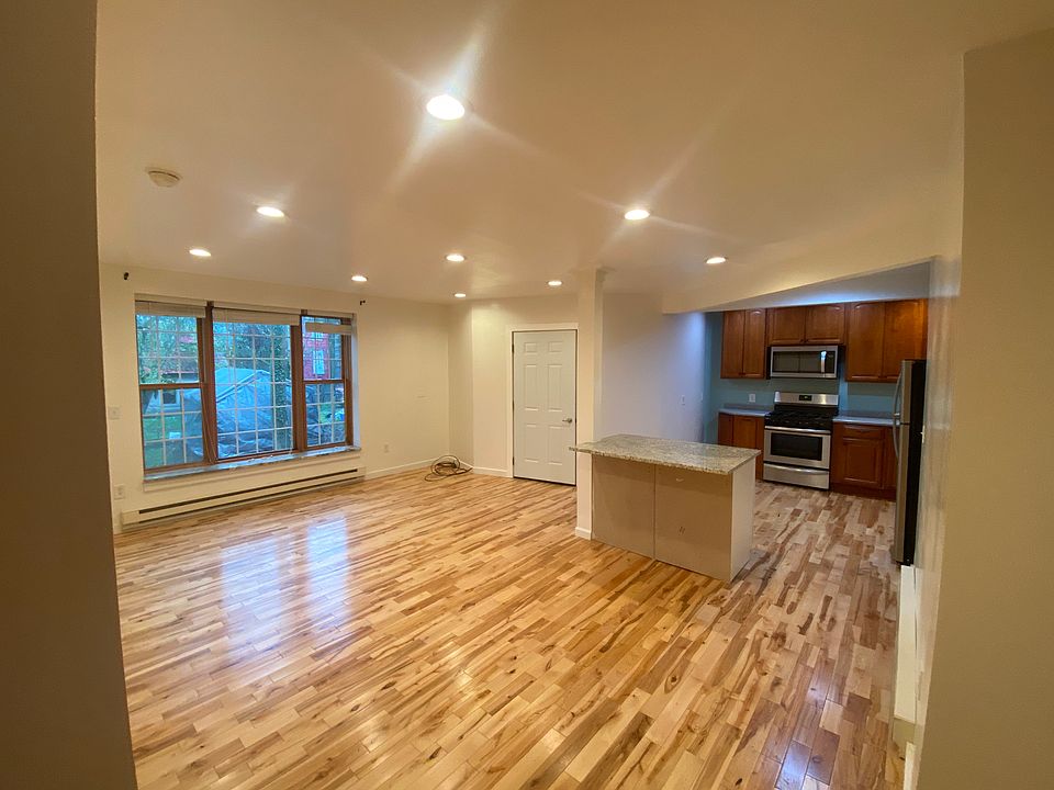 1st image of 34 Main St #2