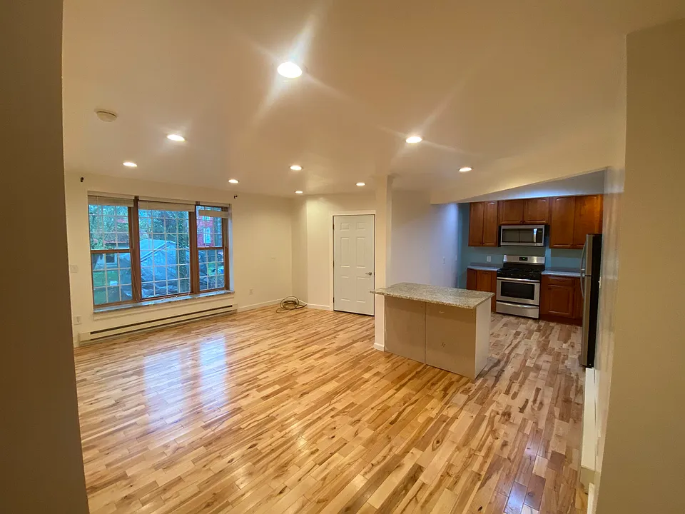 34 Main St #2