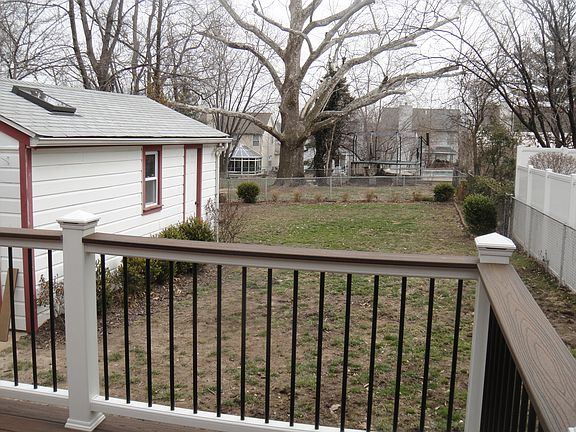 4th image of 2612 Melvin Ave
