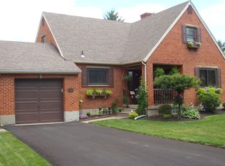 513 Oakview Dr, Dayton, OH 45429