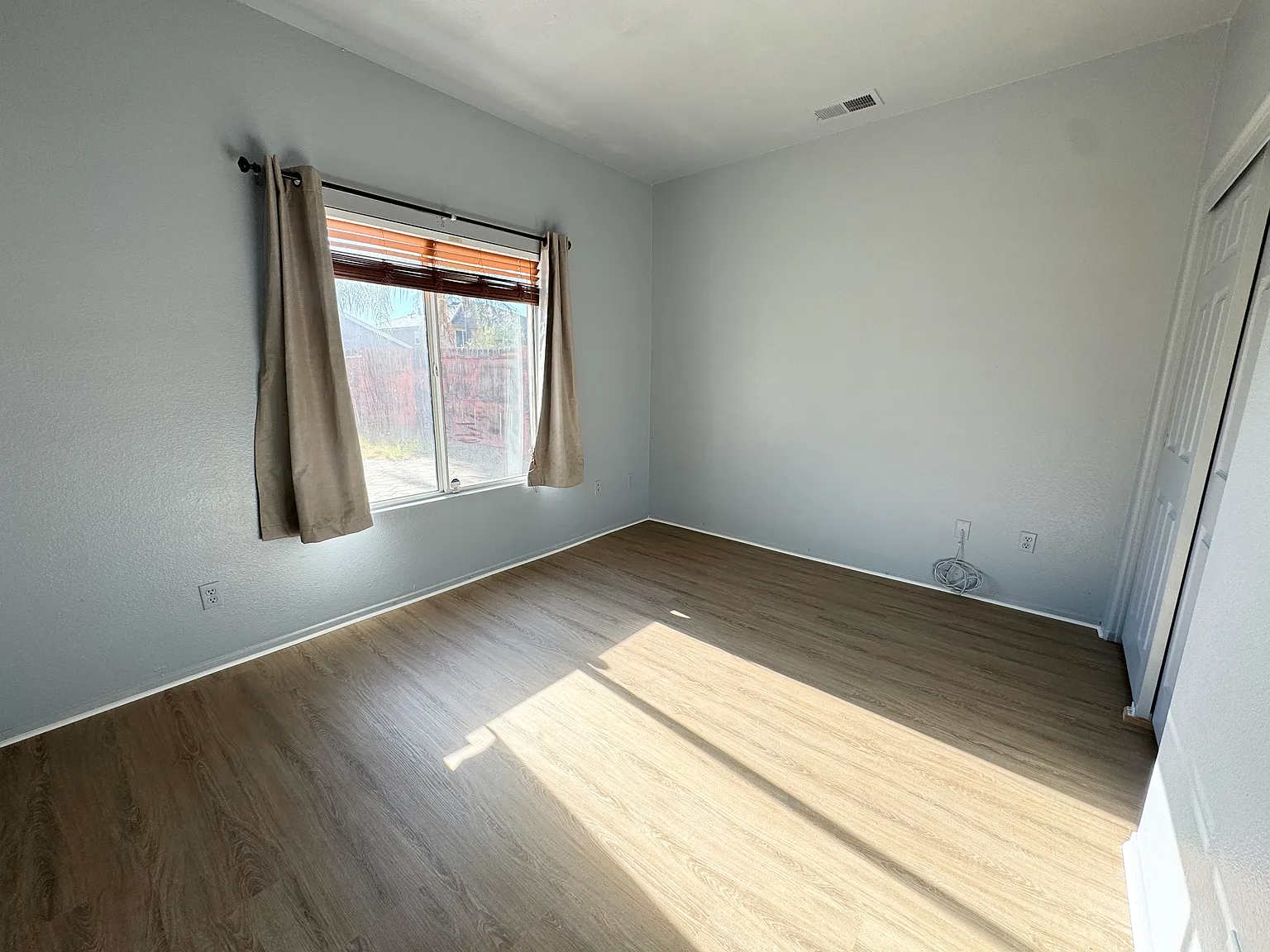 4 bed, 2.5 bath, 2547 sqft, $2,850 — Photo 4