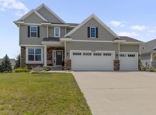 11760 Claridge Dr, Dewitt, MI 48820