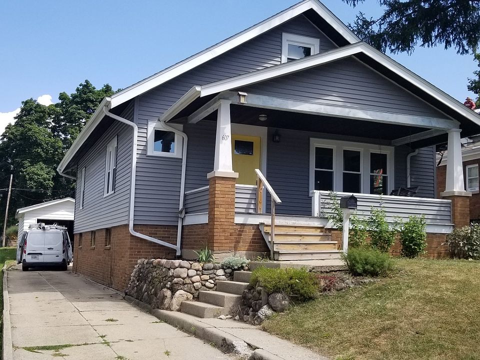 1st image of 607 N Chicago Ave