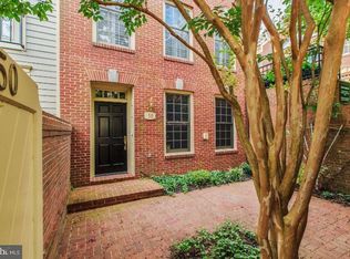 50 Wolfe St #24, Alexandria, VA 22314