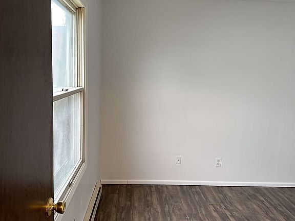 4th image of 119 N Lee St APT B