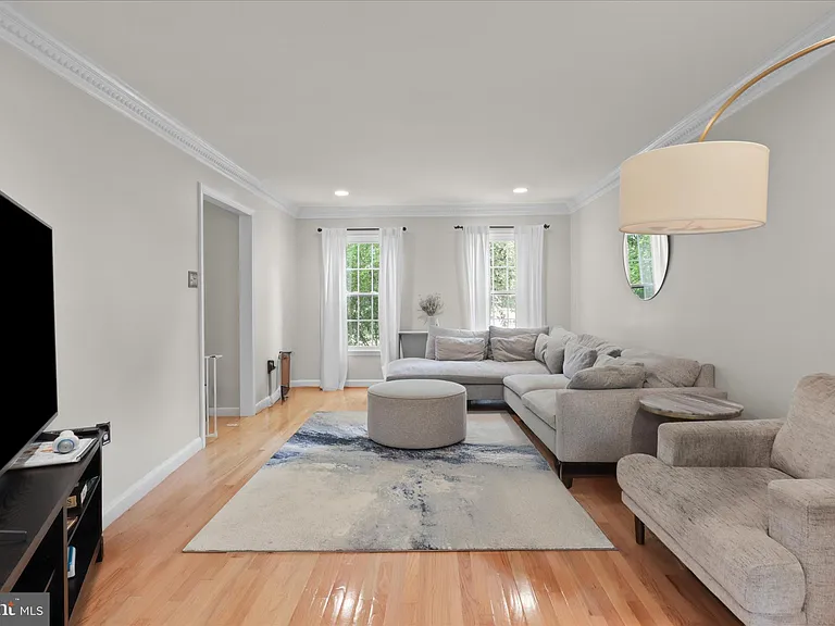 2026 Westwood Forest Dr — Photo 3