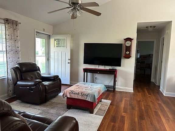 2nd image of 490 4th Ave