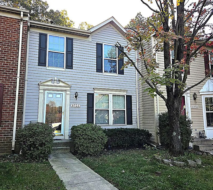 8737 Castlerock Ct