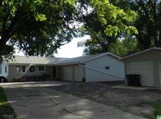606 W Walnut St, Boyden, IA 51234