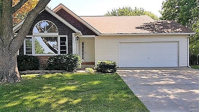 1st image of 895 Malibu Way