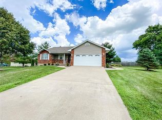 106 Azalea Dr, Fredericktown, MO 63645