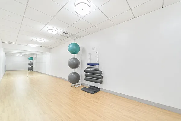 Rented by Living New York | media 32