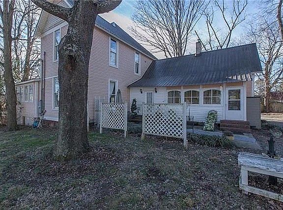 4th image of 207 Webb Rd