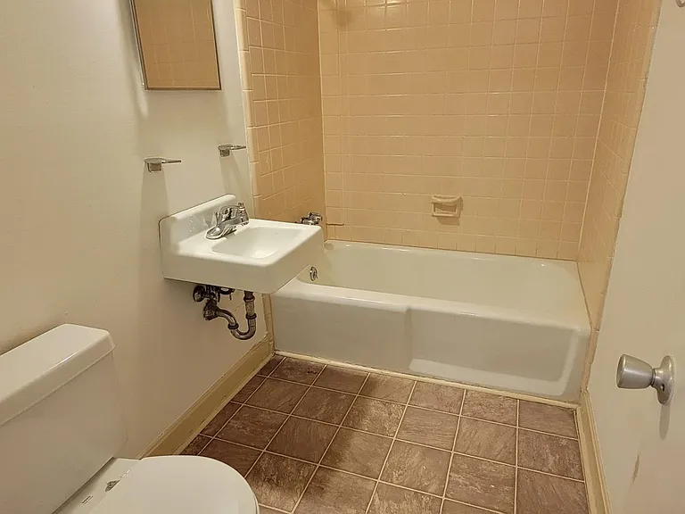 506 N Greensboro St #12 — Photo 13