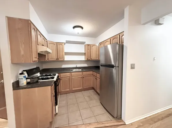 31-27 37th Street image 3 of 11